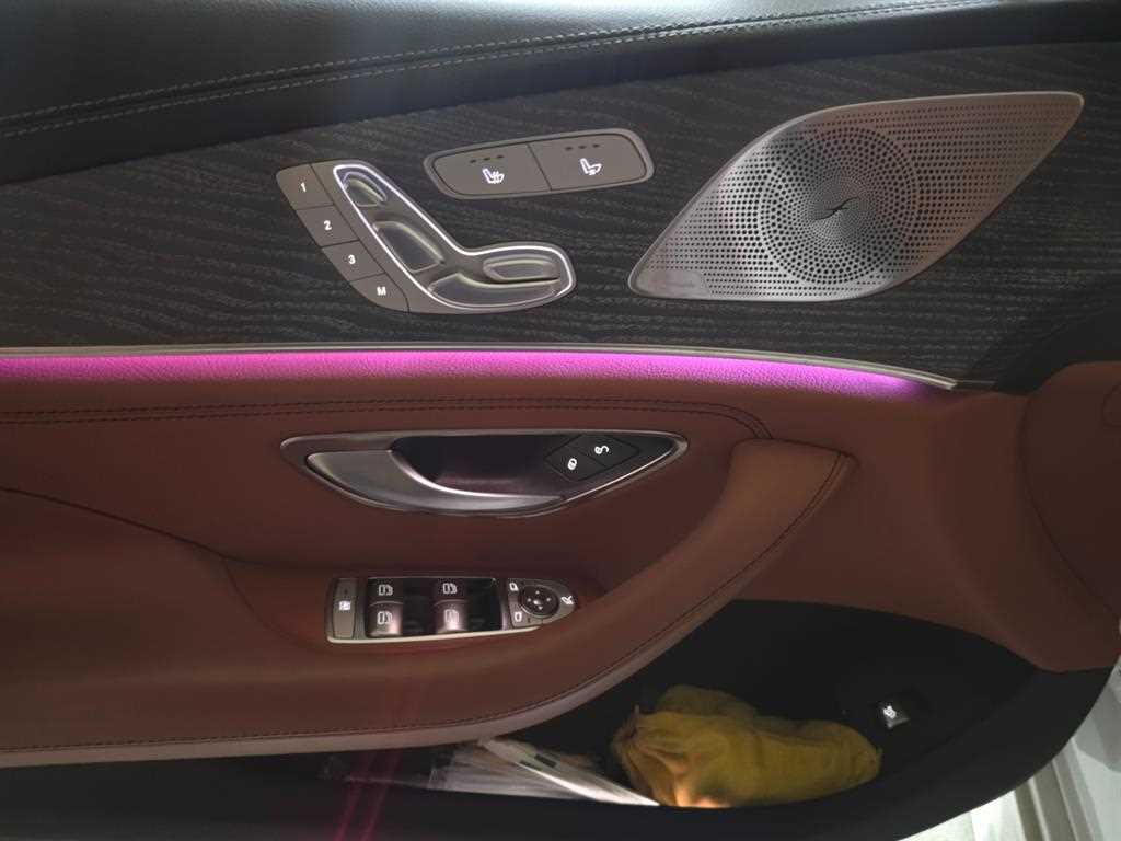 Mercedes Benz CLS Class - Vista 9