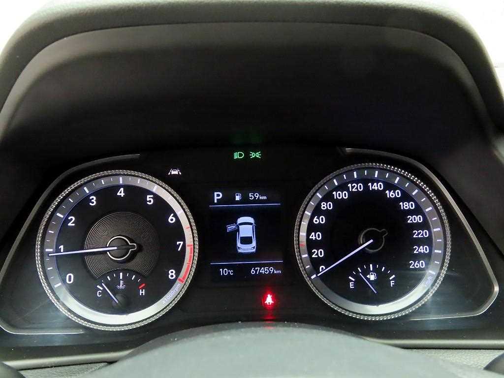 HYUNDAI Sonata - Vista 6