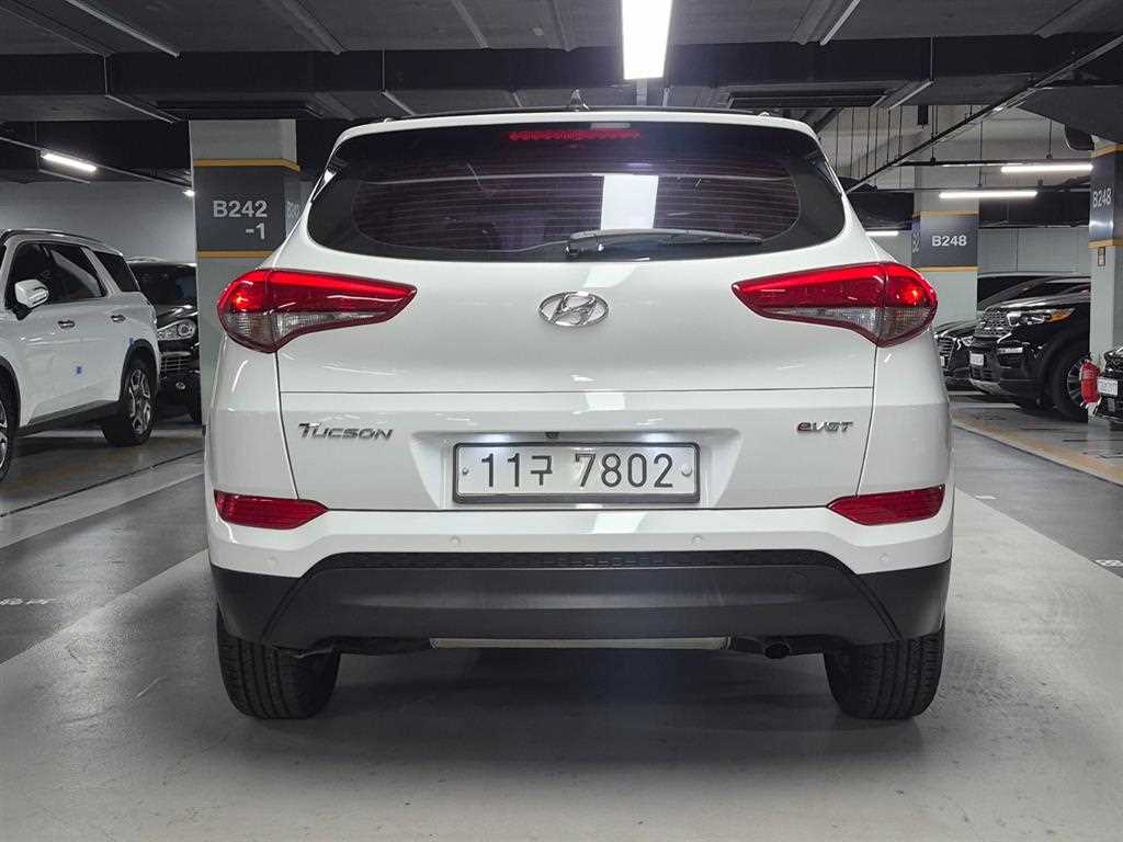 HYUNDAI Tucson - Vista 4