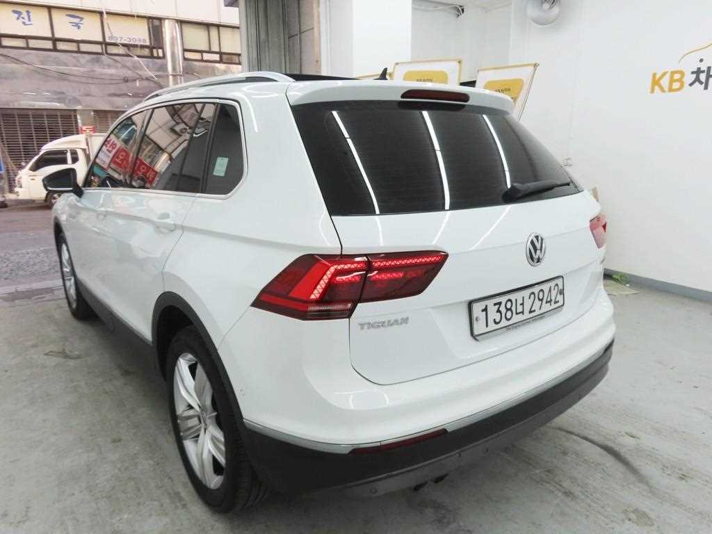Volkswagen Tiguan - Vista 4