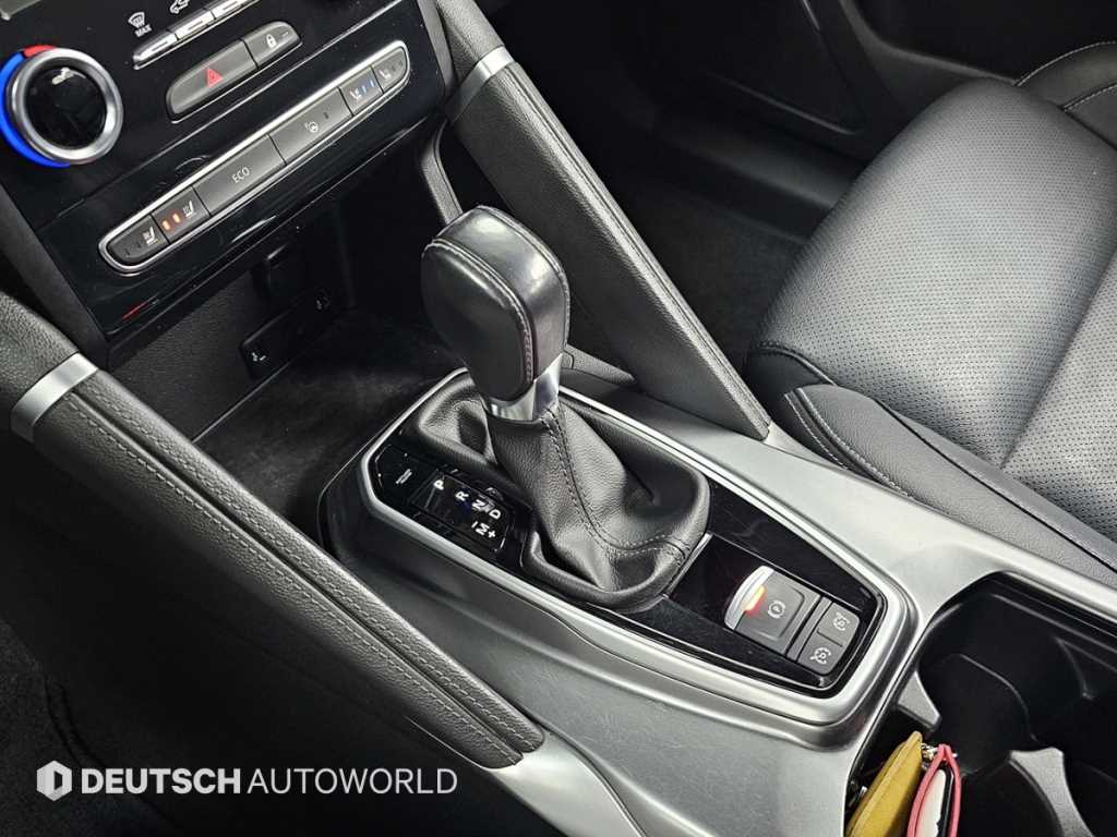 SAMSUNG QM6 - Vista 9