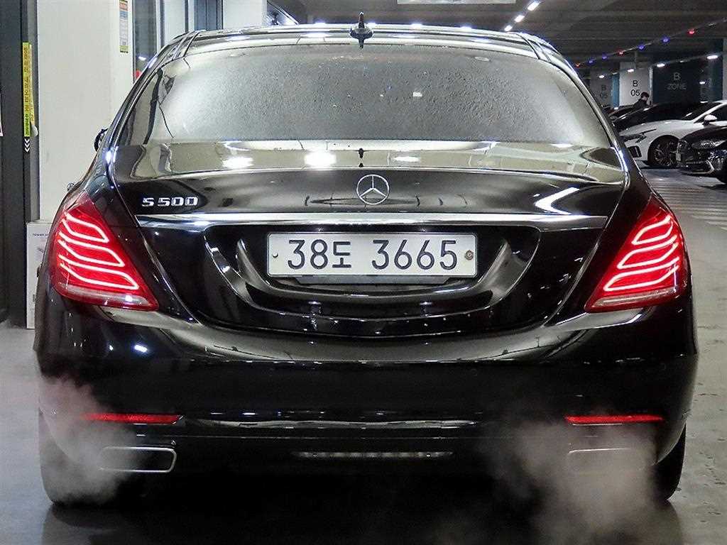 Mercedes Benz S Class - Vista 5