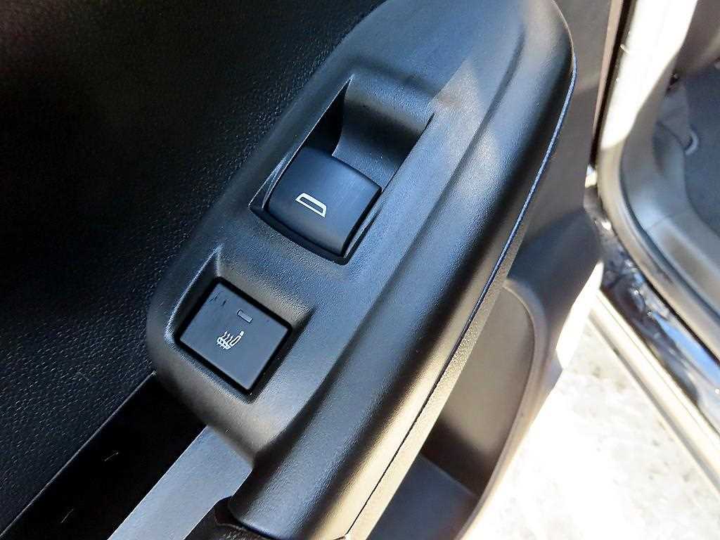 Chevrolet Trail Blazer 2023 Negro - Importación desde Corea - HF Imports Iquique - Foto 17