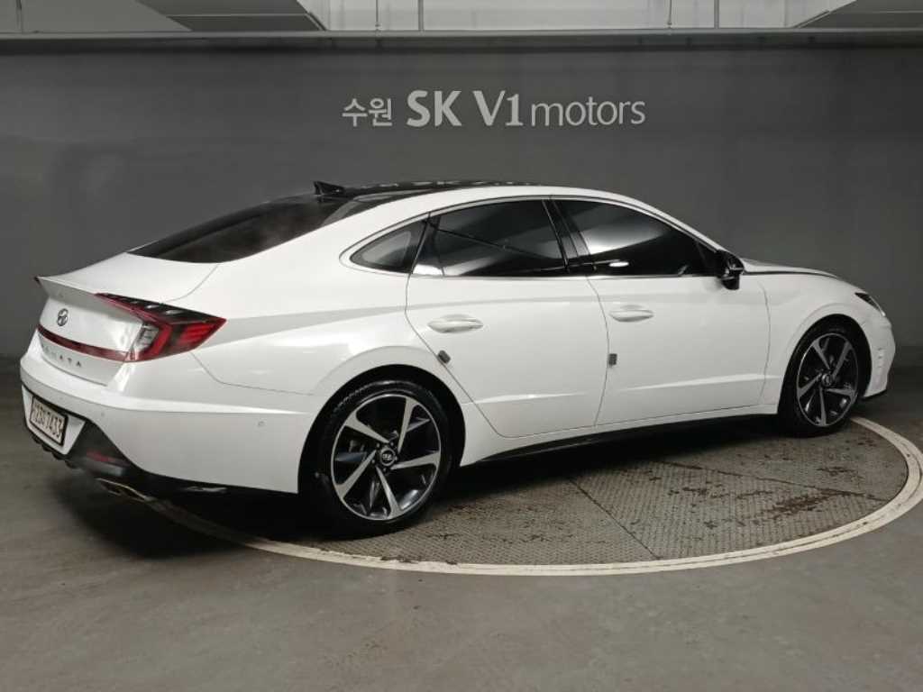 HYUNDAI Sonata - Vista 4