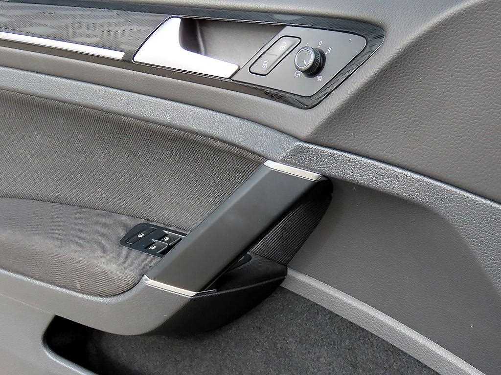 Volkswagen Golf - Vista 11