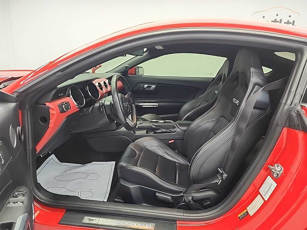 Ford Mustang - Vista 11