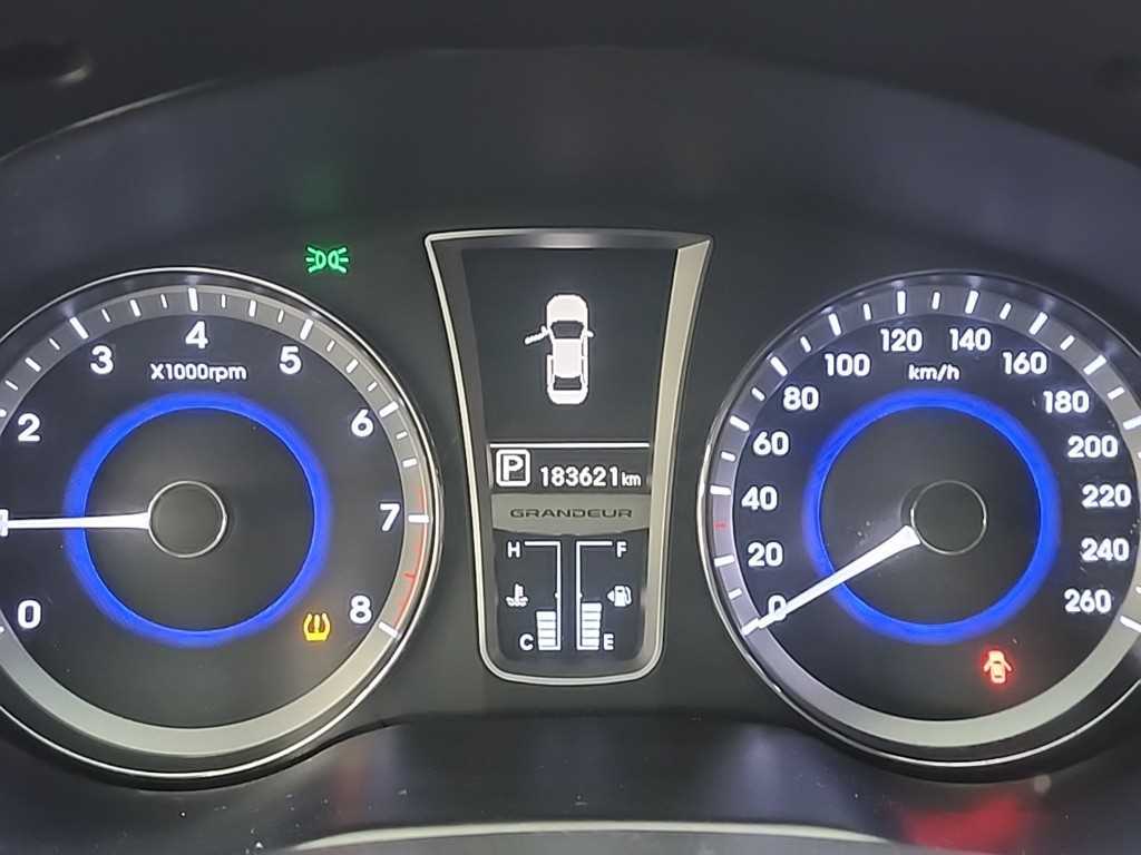 HYUNDAI Grandeur - Vista 6