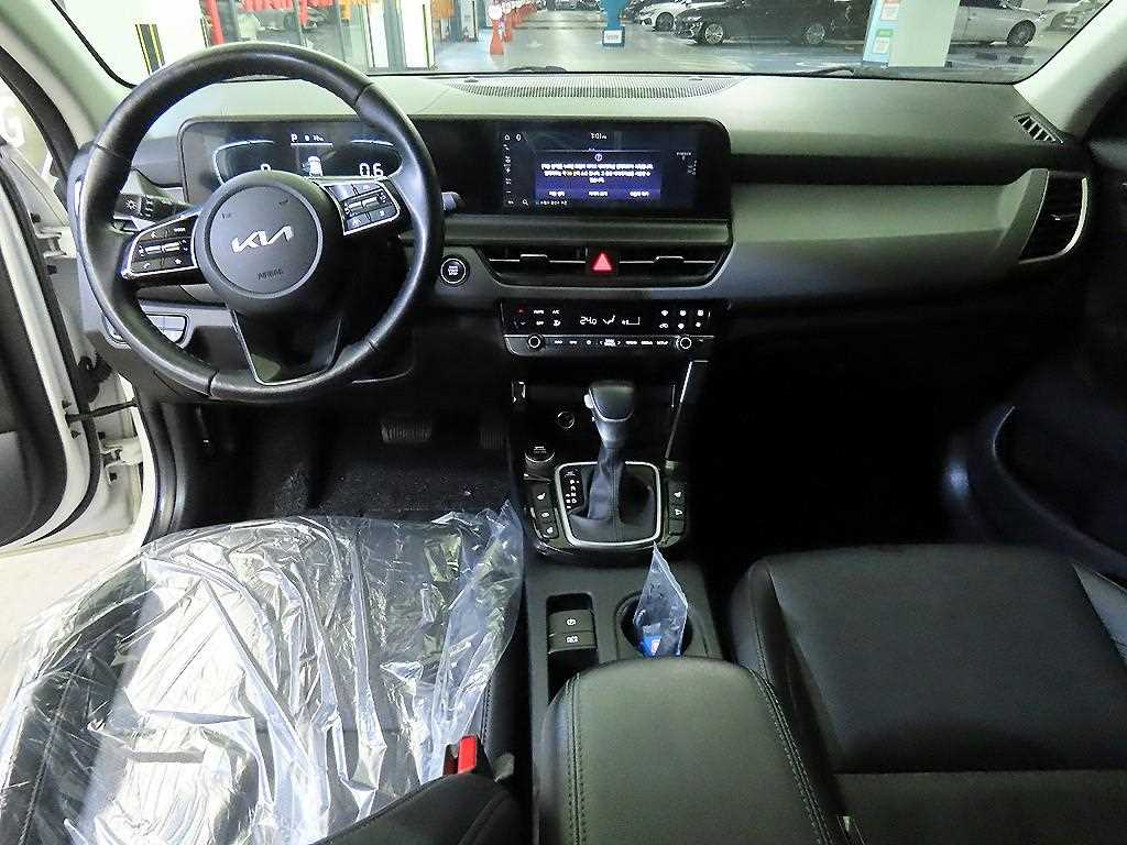 KIA Seltos - Vista 10