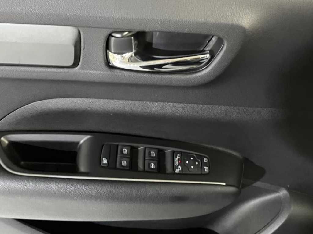 SAMSUNG QM6 - Vista 12