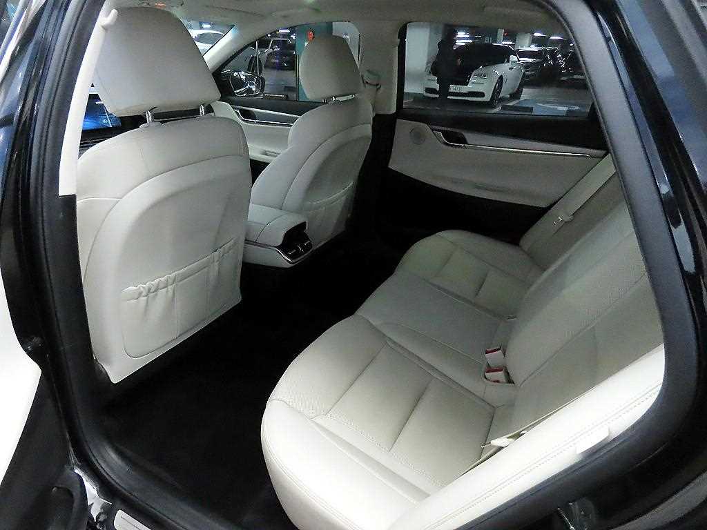 HYUNDAI Grandeur - Vista 7