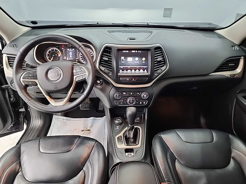 Jeep Cherokee - Vista 7