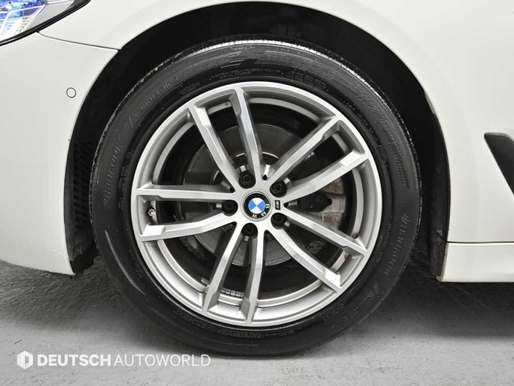 BMW 5 Series - Vista 5