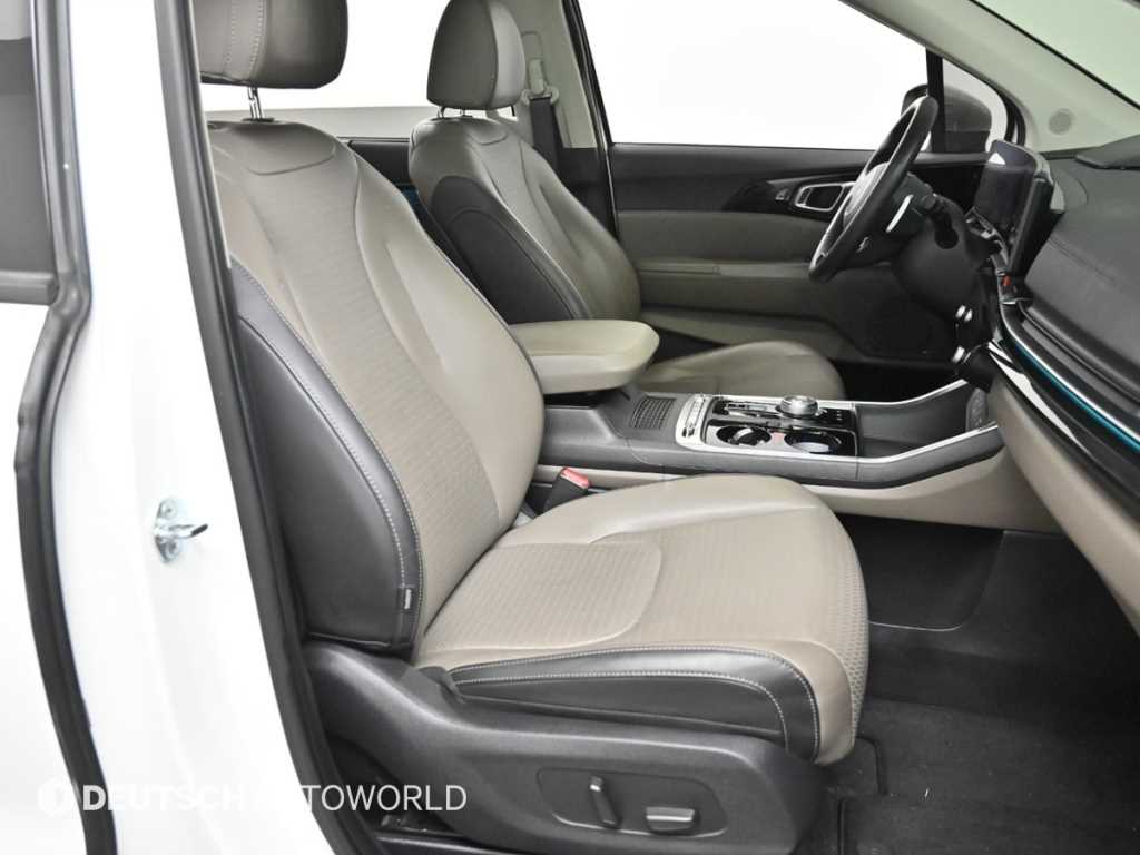 KIA Carnival - Vista 10