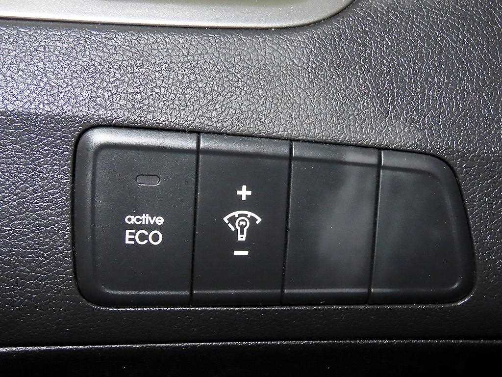 HYUNDAI Avante 2011 Blanco - Importación desde Corea - HF Imports Iquique - Foto 14