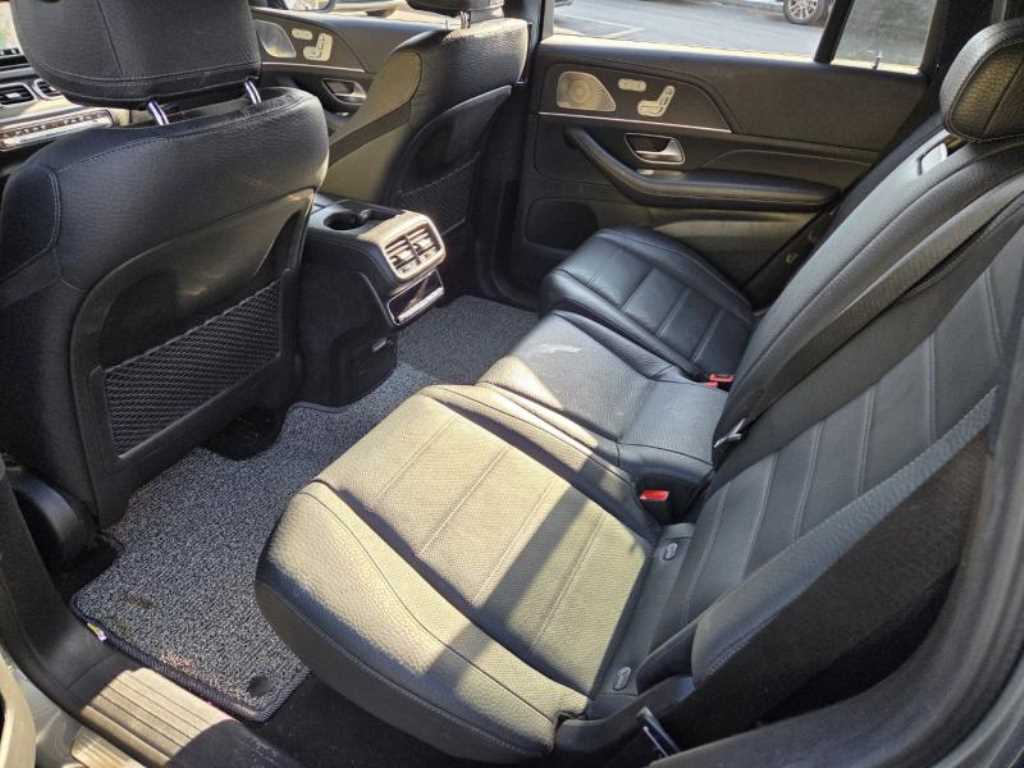Mercedes Benz GLS Class - Vista 6
