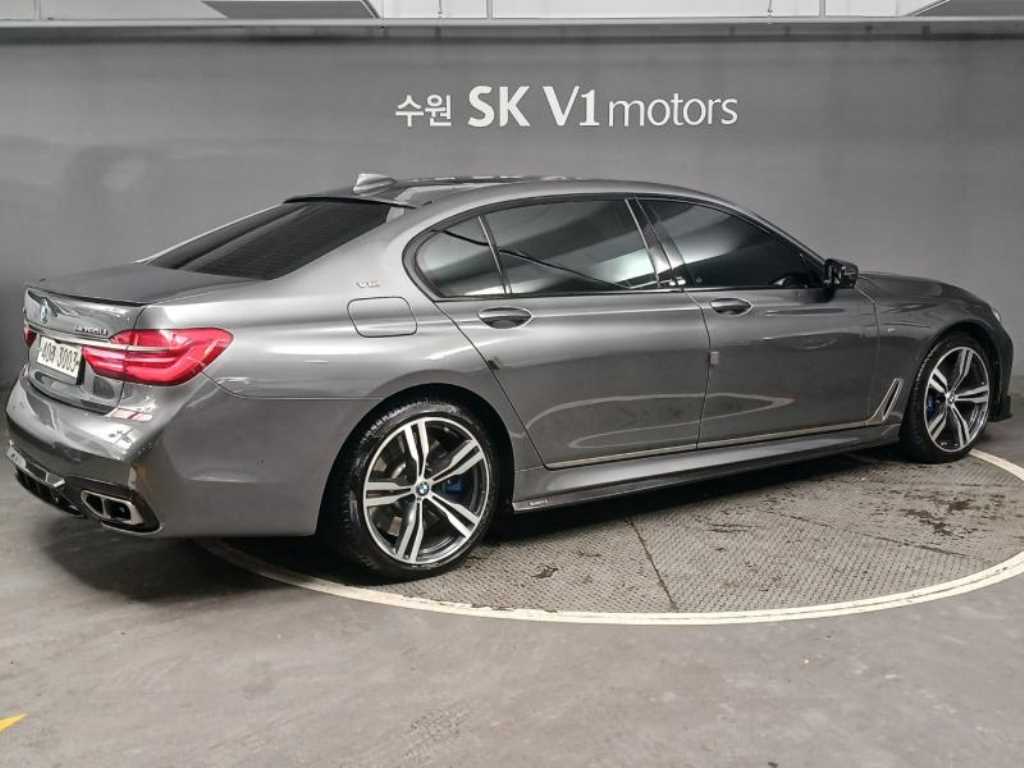 BMW 7 Series - Vista 4