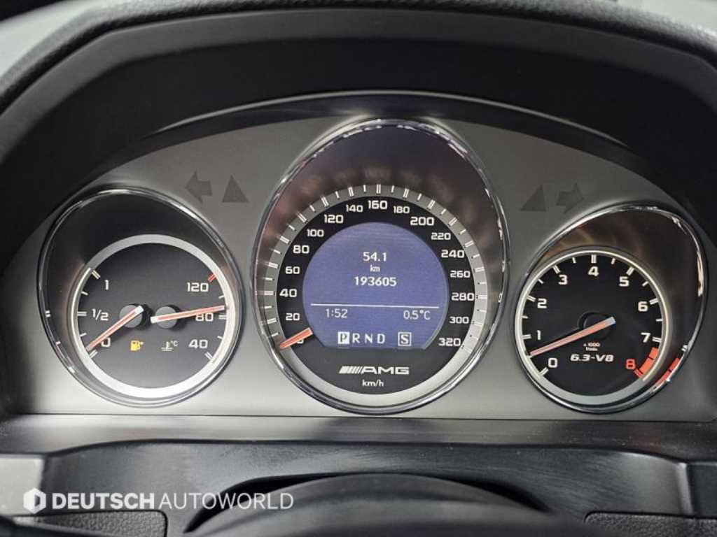 Mercedes Benz C Class - Vista 8