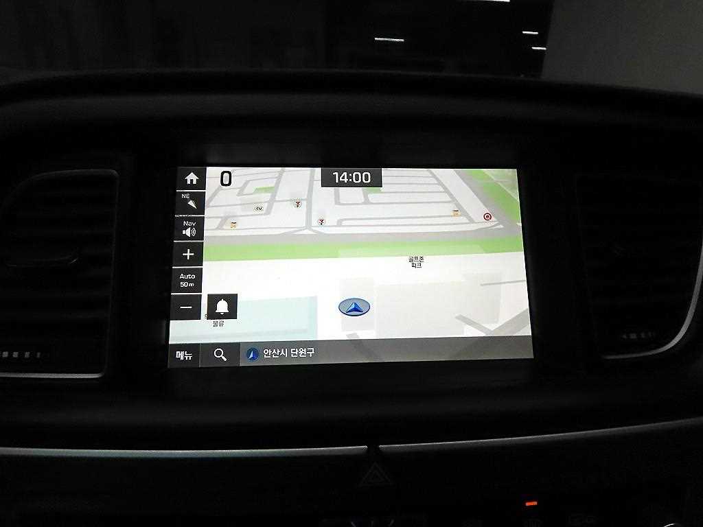 Genesis G80 - Vista 9