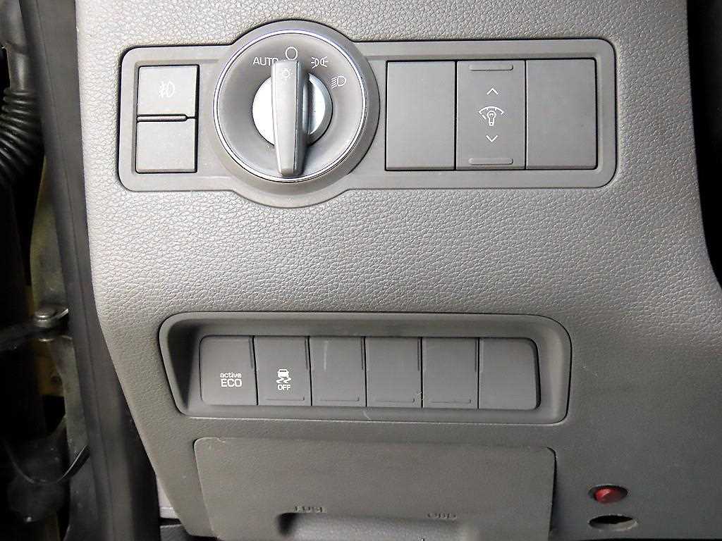 HYUNDAI Solati 2015 Amarillo - Importación desde Corea - HF Imports Iquique - Foto 13