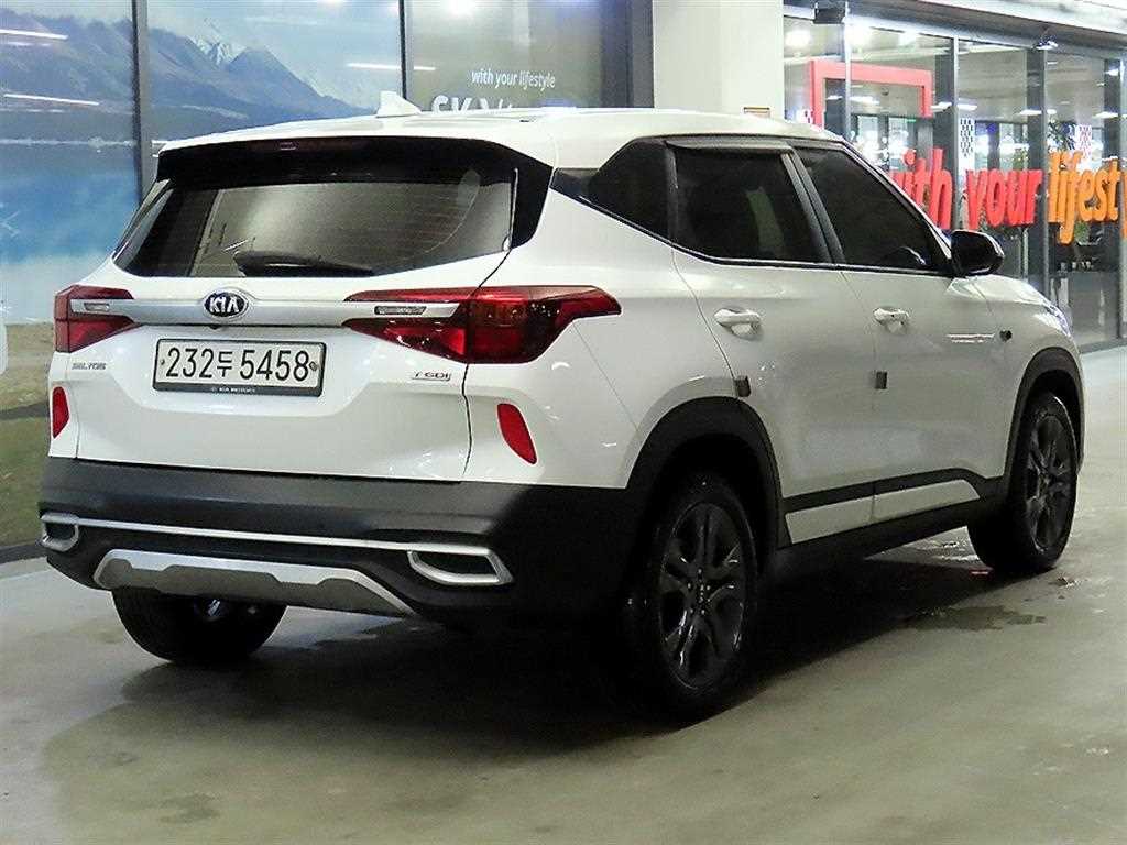 KIA Seltos - Vista 4