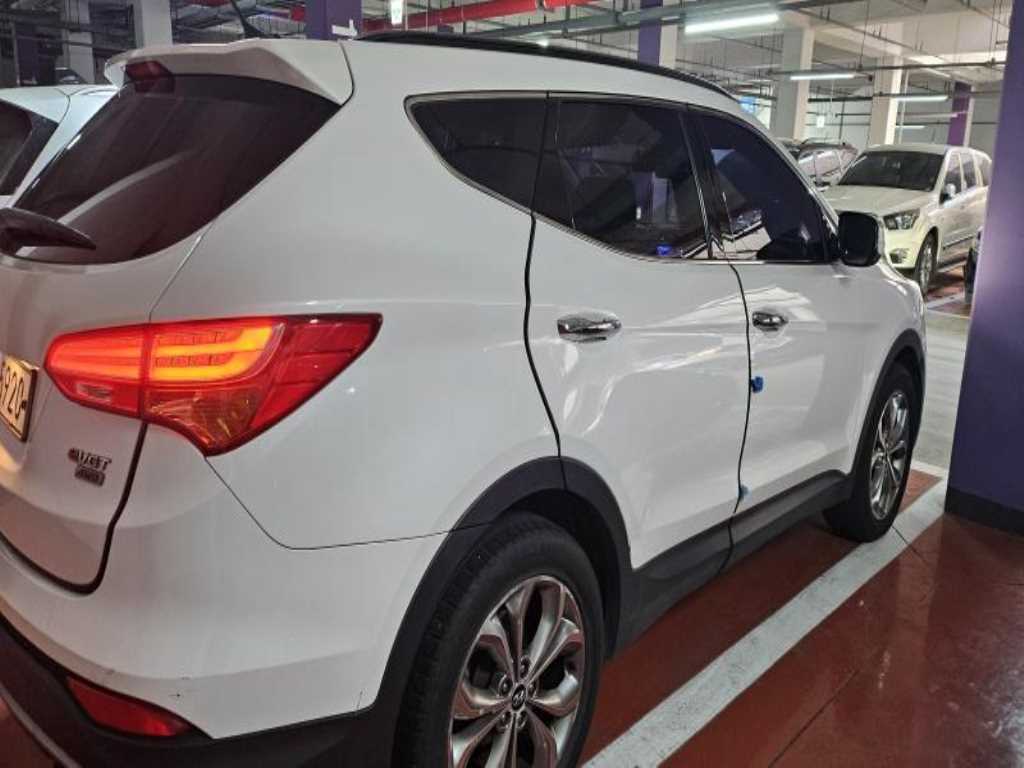 HYUNDAI Santa Fe - Vista 4