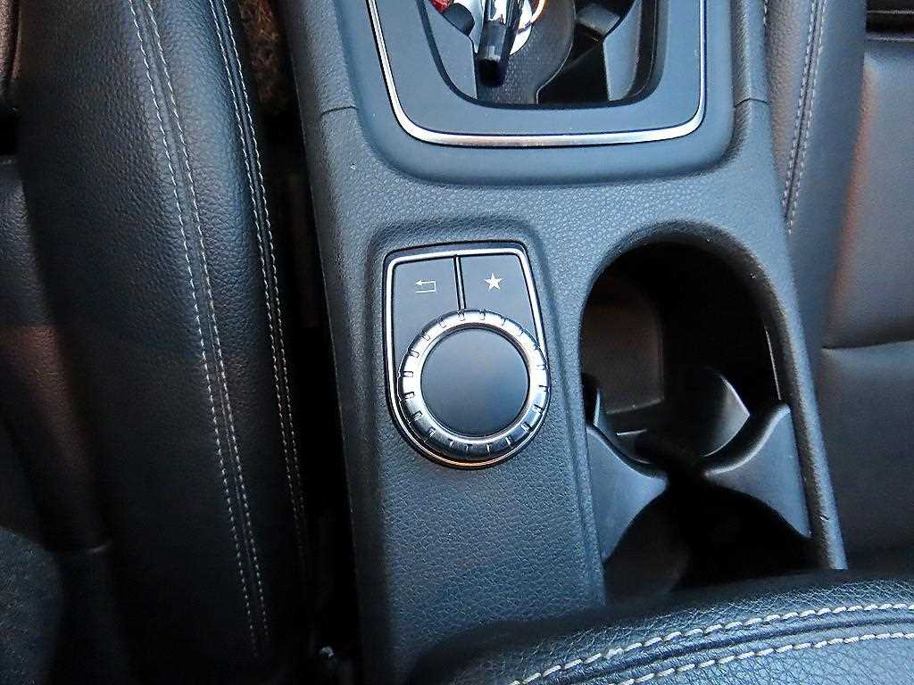 Mercedes Benz CLA Class - Vista 12