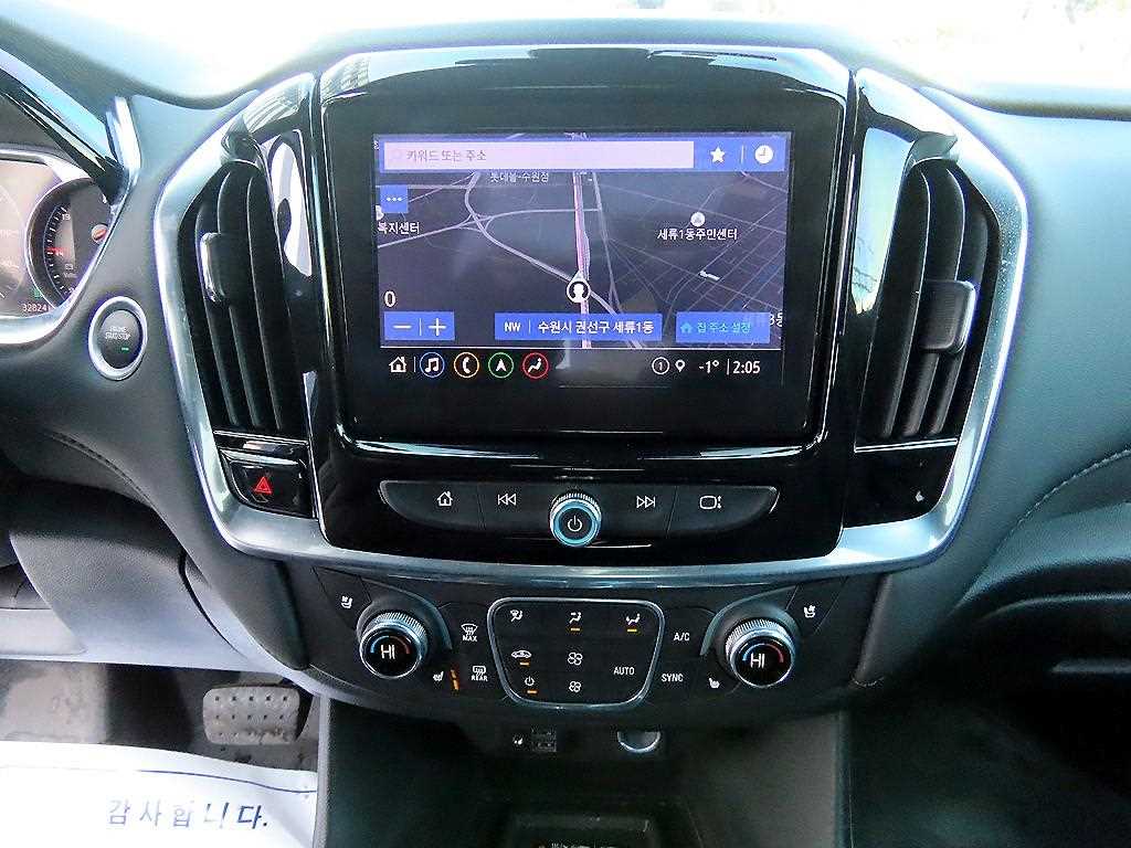 Chevrolet Travers - Vista 12