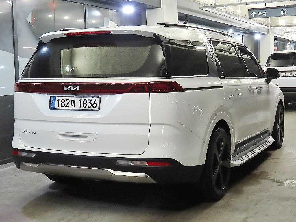 KIA Carnival - Vista 4