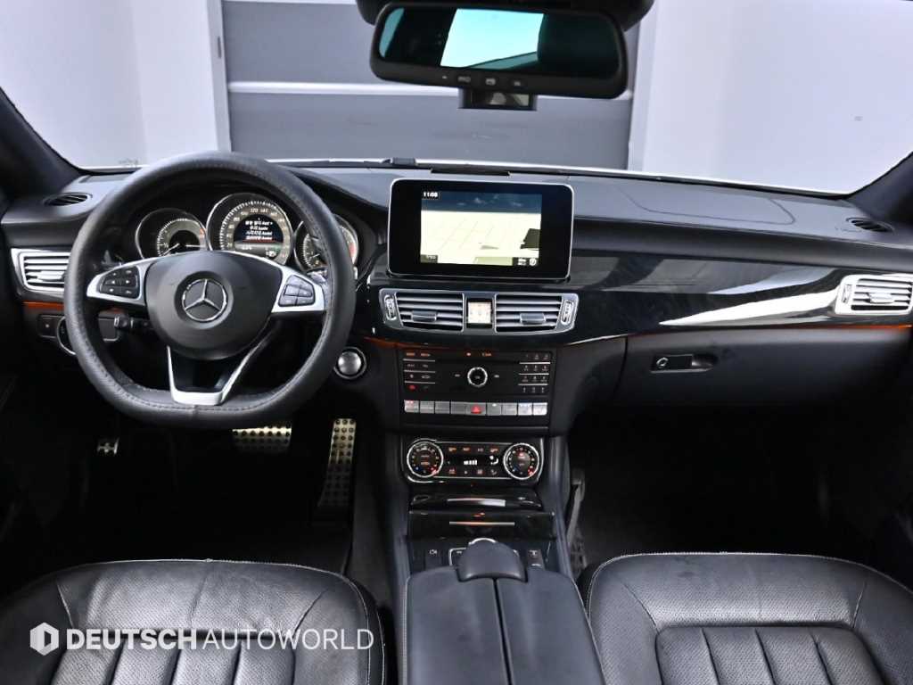 Mercedes Benz CLS Class - Vista 7