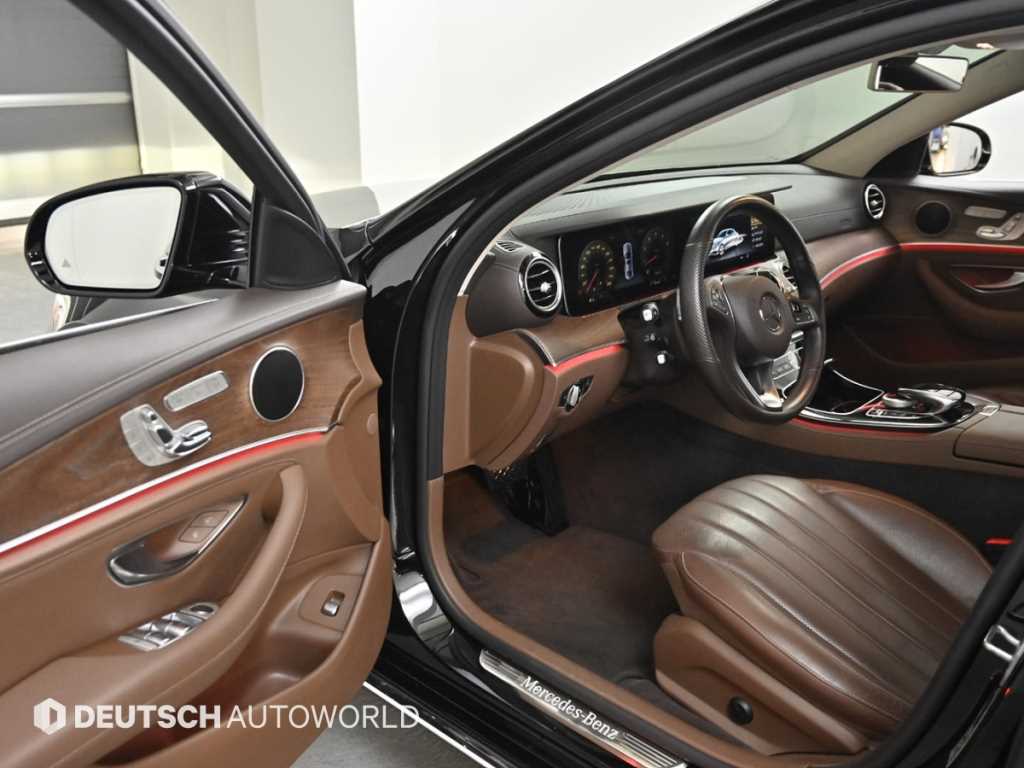 Mercedes Benz E class - Vista 11