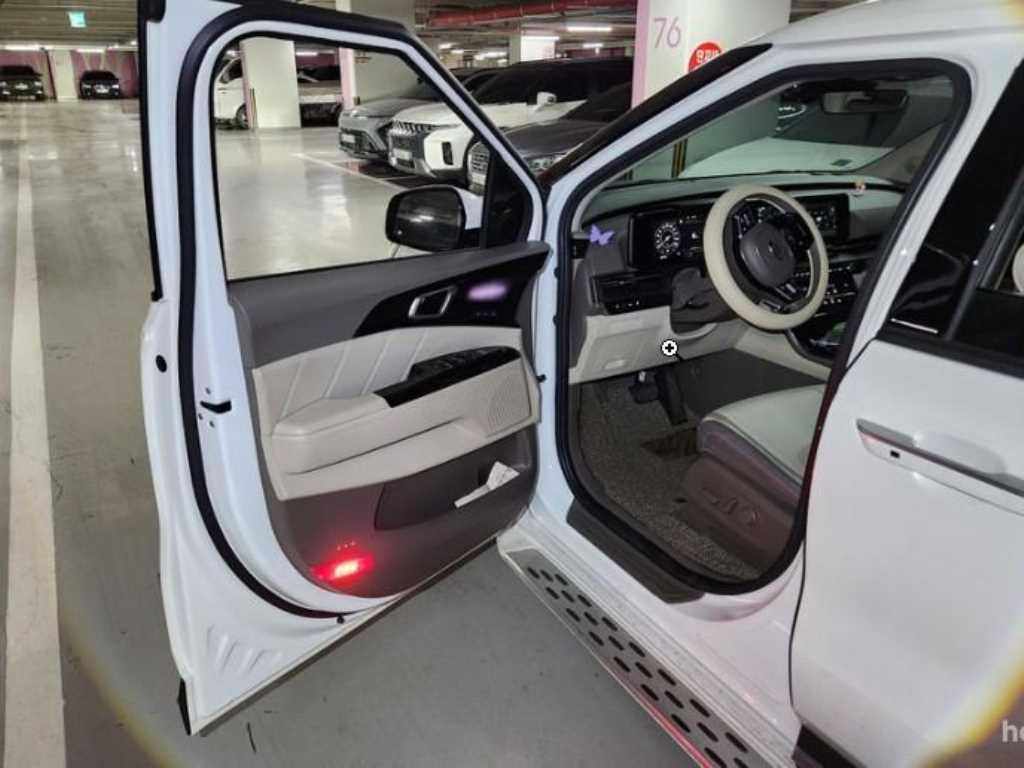 KIA Carnival - Vista 9