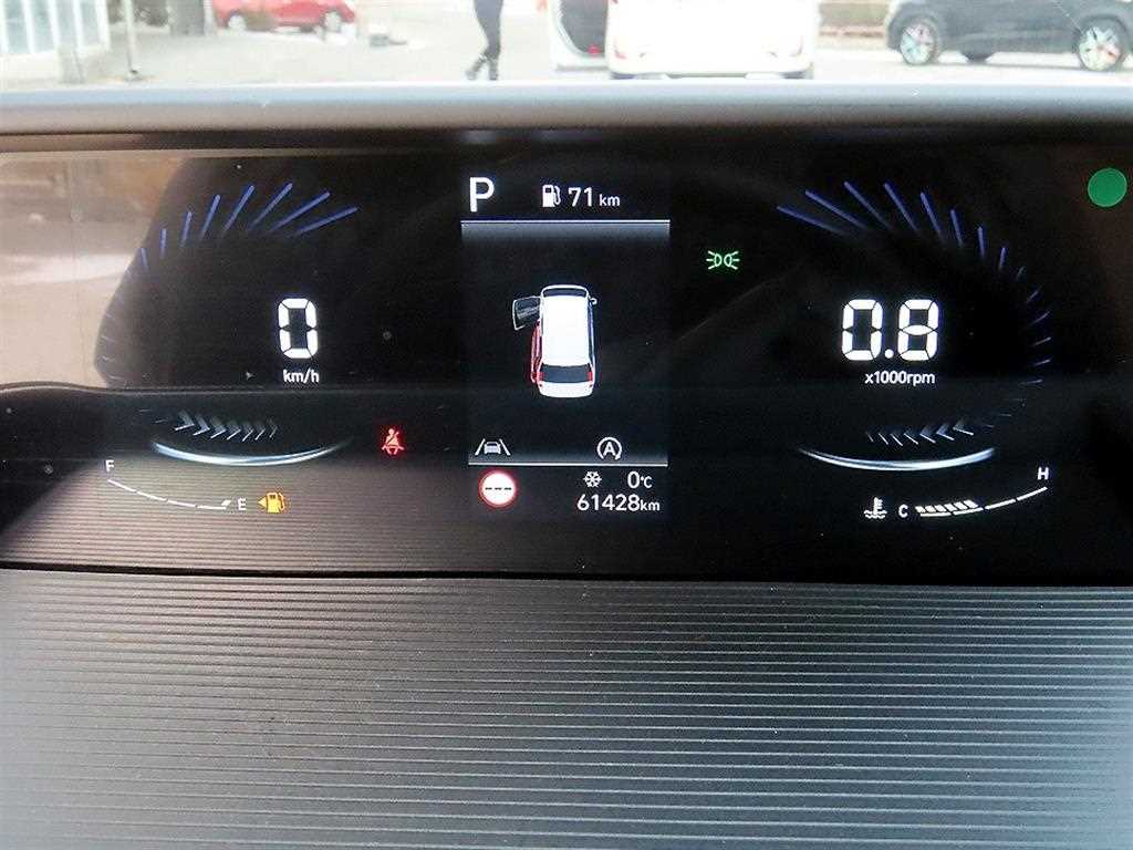 HYUNDAI Staria - Vista 10