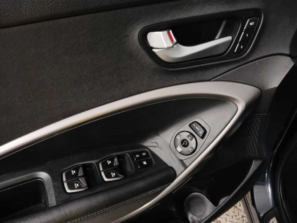 HYUNDAI Maxcruz - Vista 9