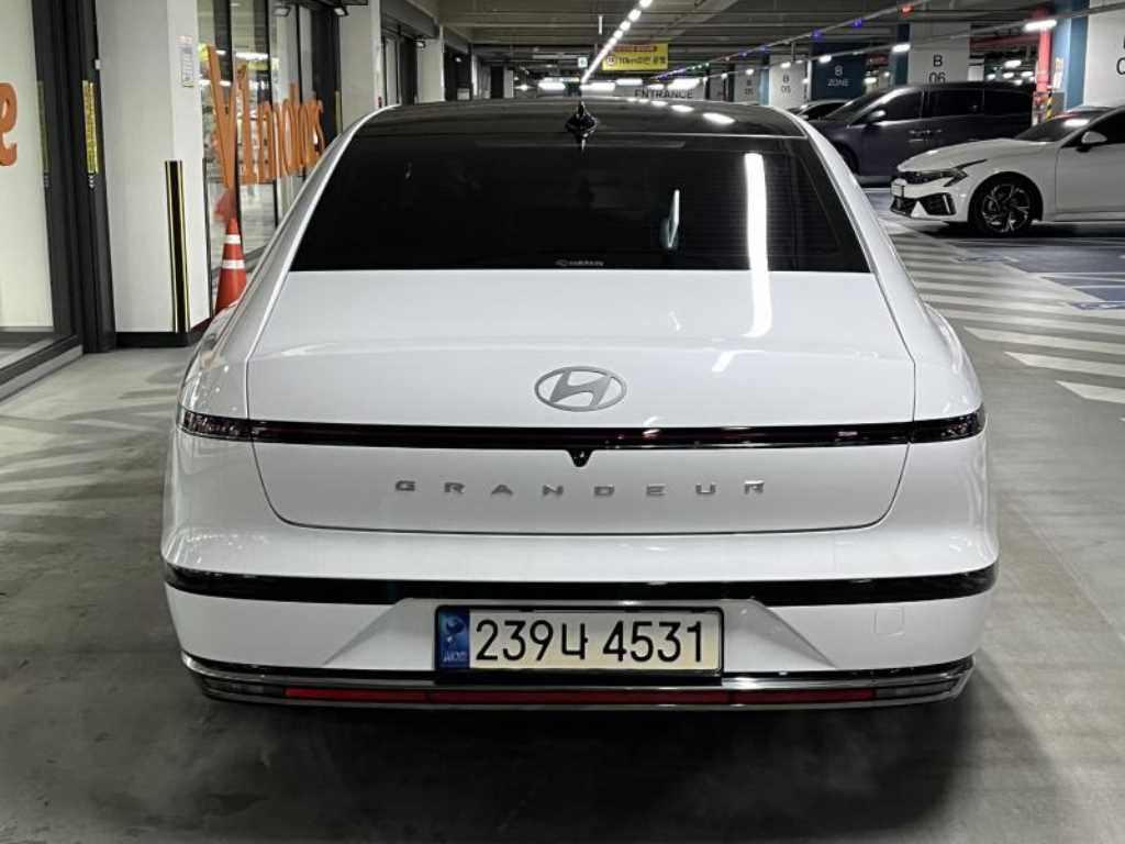 HYUNDAI Grandeur - Vista 6