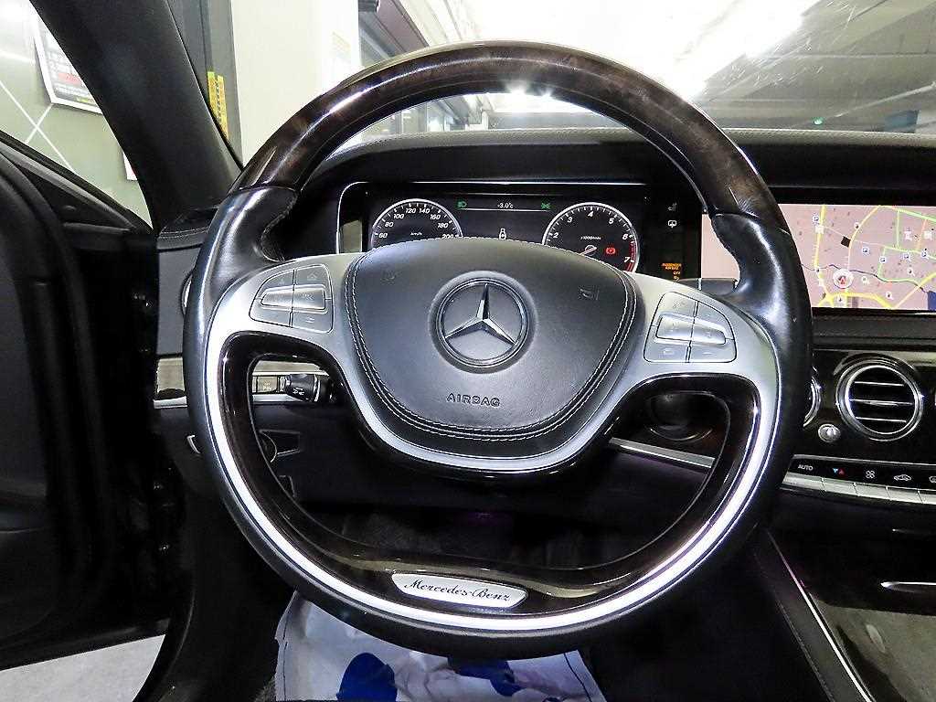 Mercedes Benz S Class - Vista 8