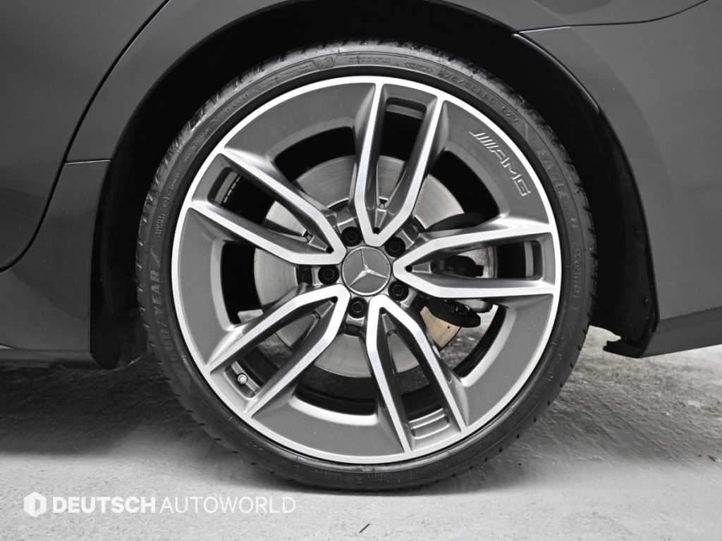 Mercedes Benz CLS Class - Vista 5