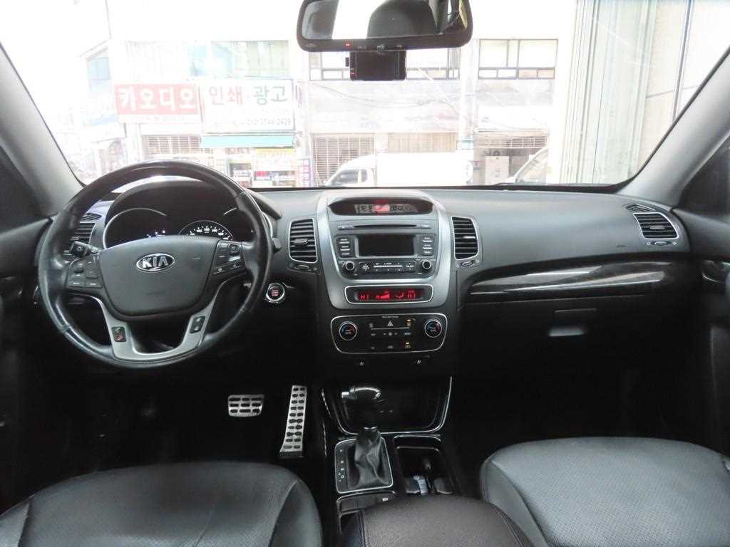 KIA Sorento - Vista 7
