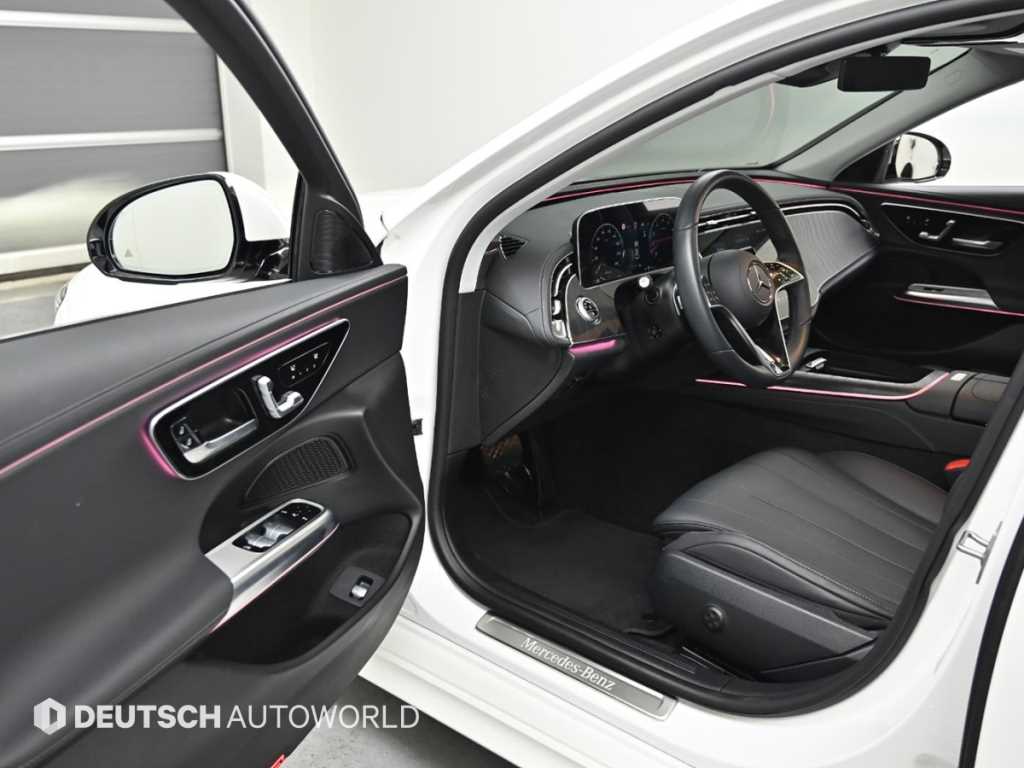 Mercedes Benz E class - Vista 11