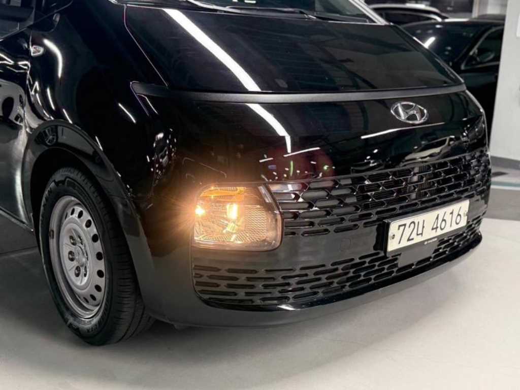 HYUNDAI Staria - Vista 5