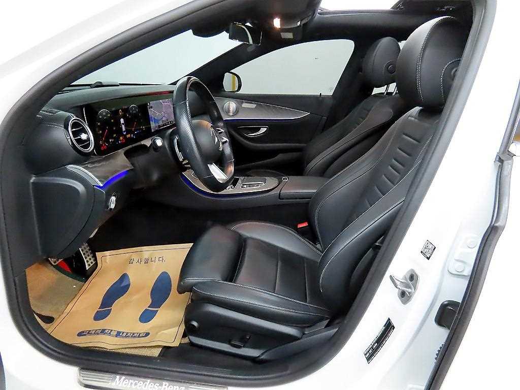 Mercedes Benz E class - Vista 5