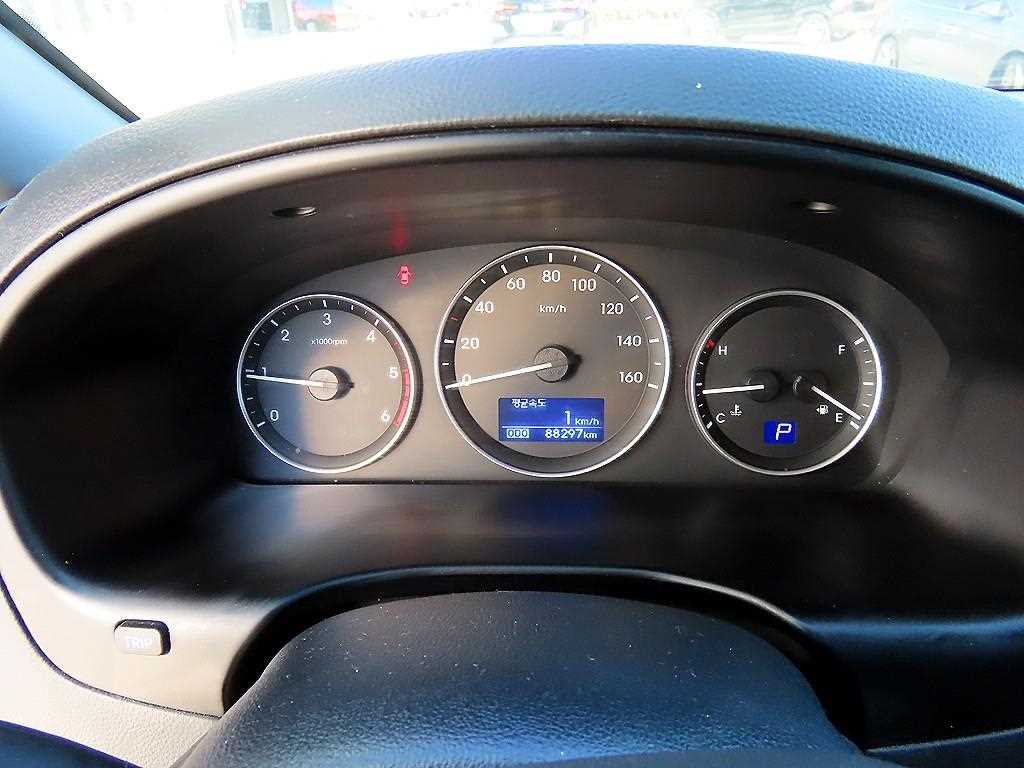 HYUNDAI Starex - Vista 10