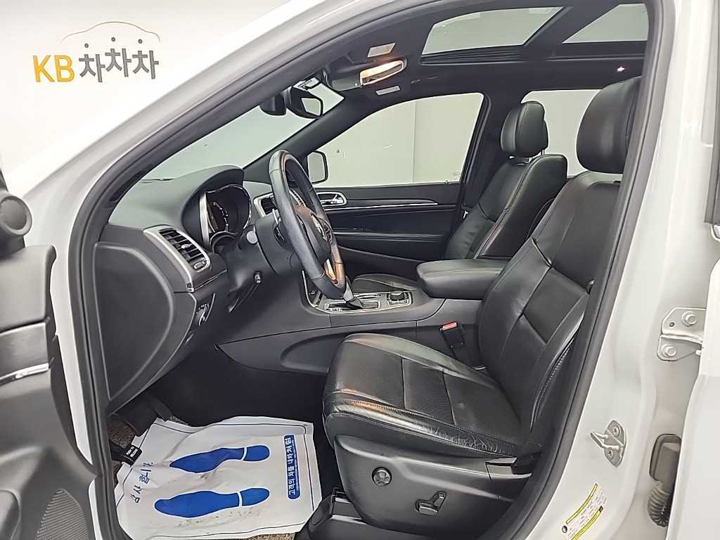 Jeep Cherokee - Vista 11