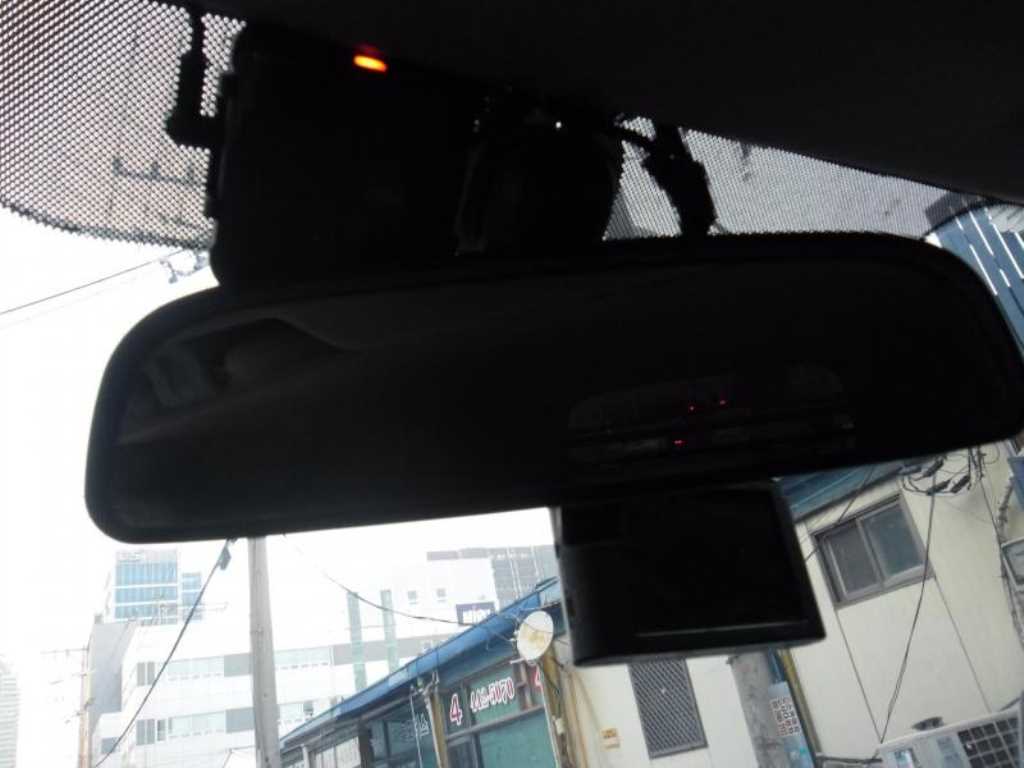 HYUNDAI Starex - Vista 12