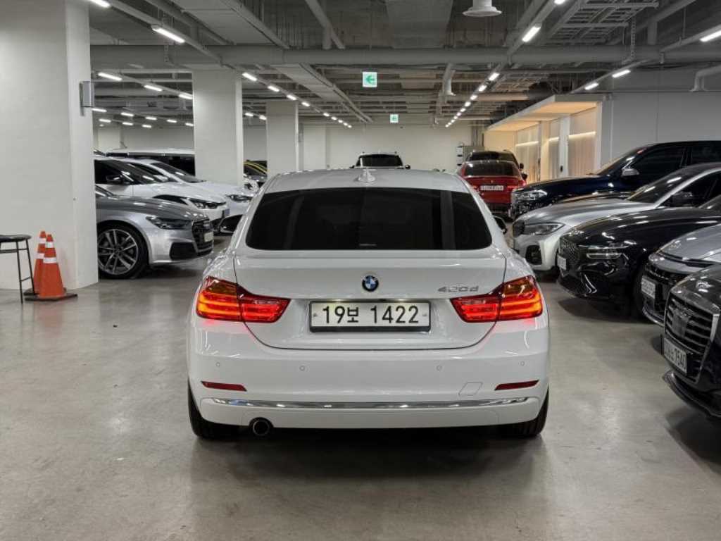 BMW 4 Series - Vista 4