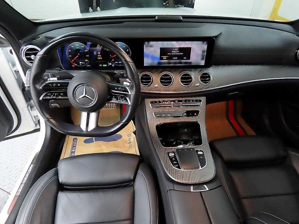 Mercedes Benz E class - Vista 7