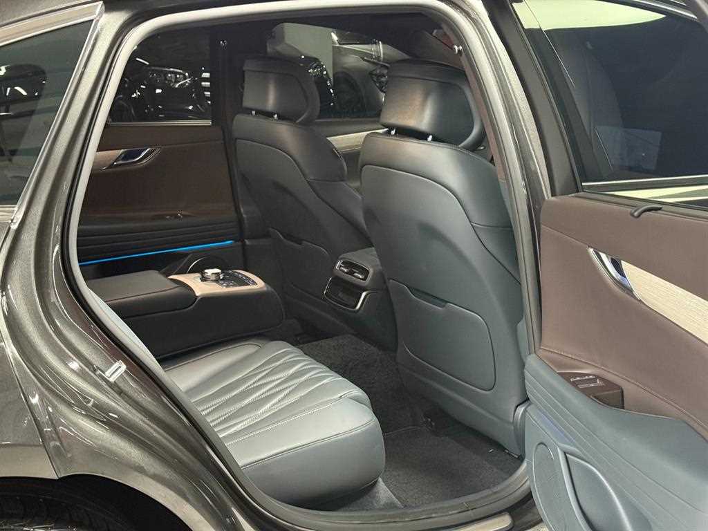 Genesis G80 2025 Gris - Importación desde Corea - HF Imports Iquique - Foto 16