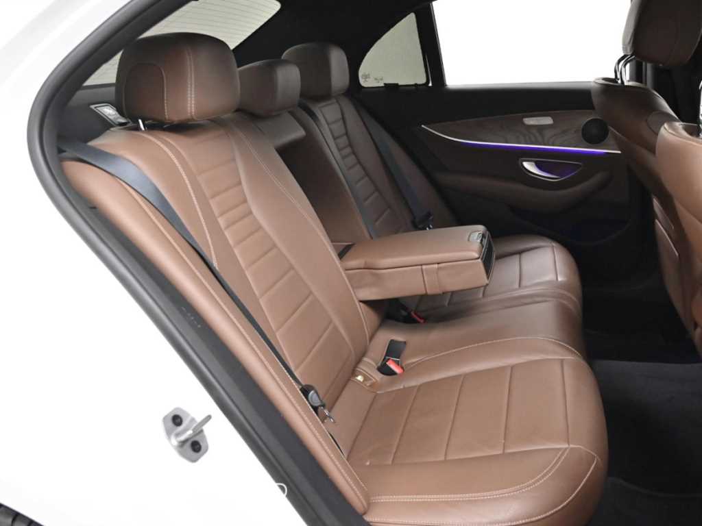 Mercedes Benz E class - Vista 12