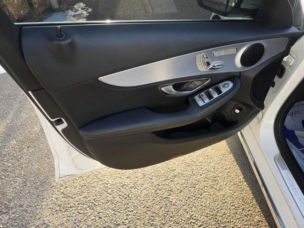 Mercedes Benz C Class - Vista 9