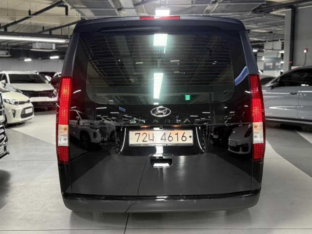 HYUNDAI Staria - Vista 4