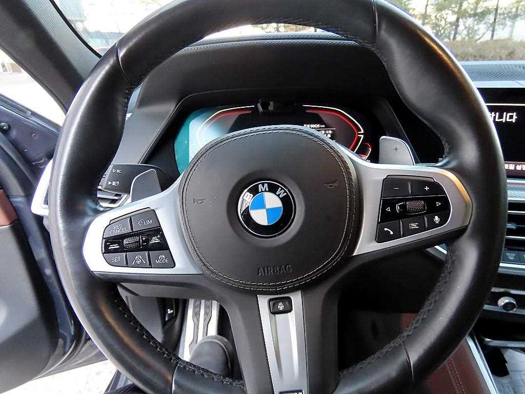 BMW X6 - Vista 8